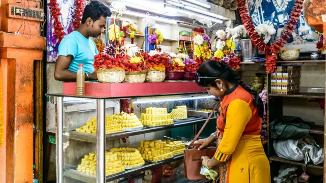 મીઠાઈની દુકાન