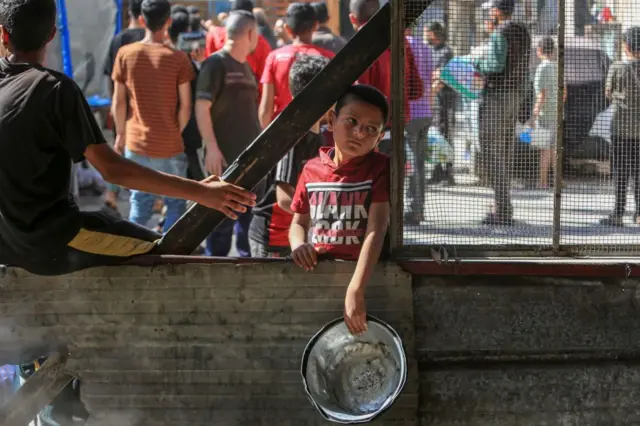 يسود وضع إنساني كارثي في القطاع المحاصر