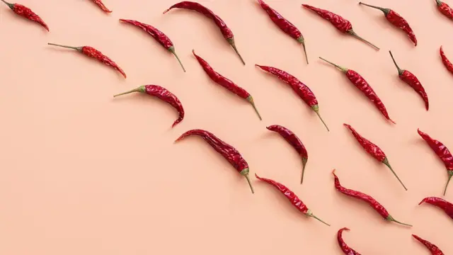 మిరపకాయలు, పసుపు, మసాలా దినుసులు