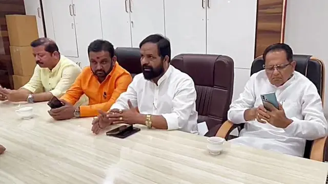 शिंदे गुट के पार्टी व्हिप भरत गोगावले