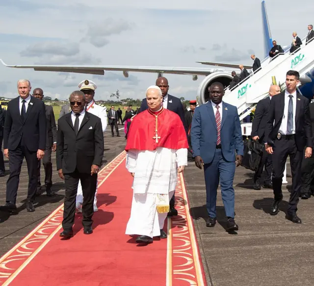 Papa León en Camerún