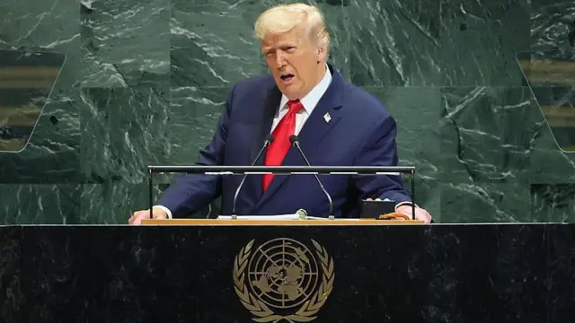 डोनाल्ड ट्रंप