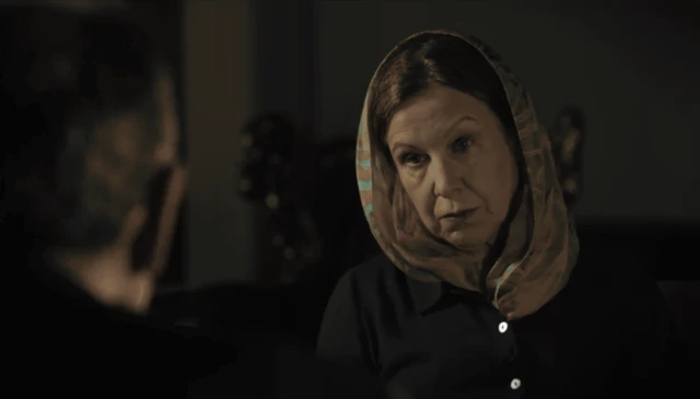 Лиз Дюсет Ирандын тышкы иштер министринин орун басары менен маектешүүдө