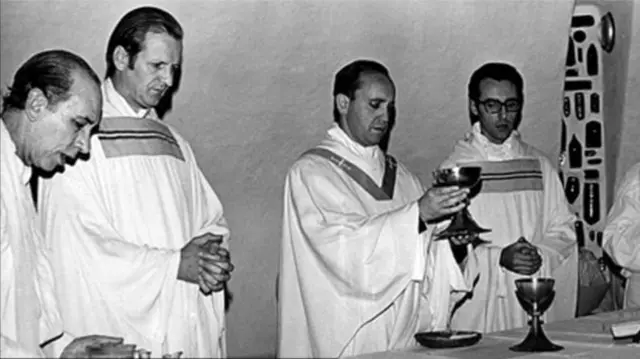 Папа Франциск в рядах иезуитов 