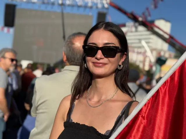 Yurt dışında yaşayan CHP'li kadın 