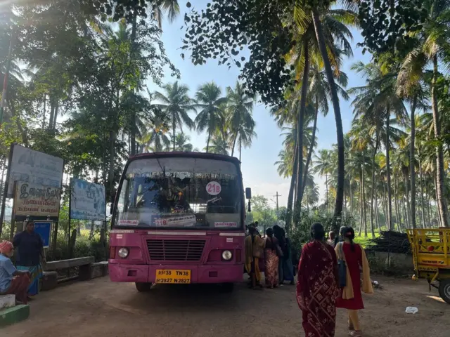 கெம்பனூர் அண்ணாநகர் பேருந்து நிறுத்தம்