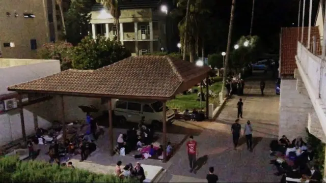 Suasana kompleks rumah sakit Al-Ahli sebelum ledakan