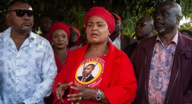 Ndị na-eru uju Saulos Chilima