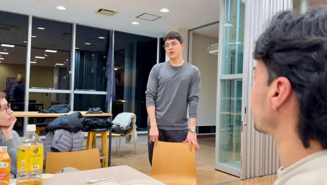 Умиджон Тўланбой машаққатли болалик ва ҳаётидаги фожиага қарамай, Япониянинг топ университетларидан бирида илмий иш қиляпти.