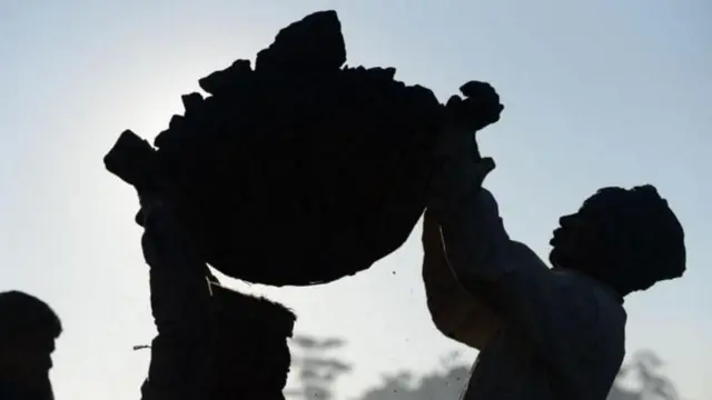 પ્રતીકાત્મક તસવીર 