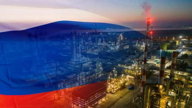 Нафтопереробний завод у Росії - колаж