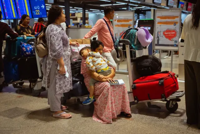  प्रवासी