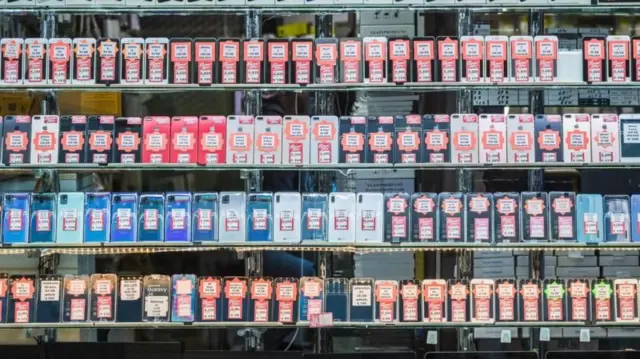 நாம் ஏன் மொபைல் போன்களை அடிக்கடி மாற்றுகிறோம்?