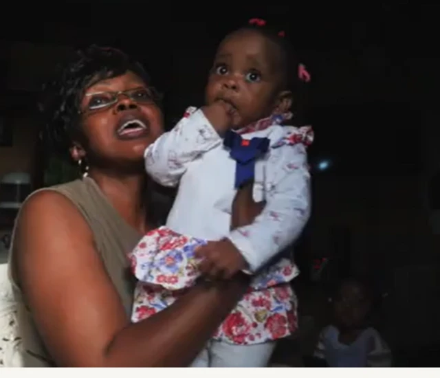 Une maman et son enfant 