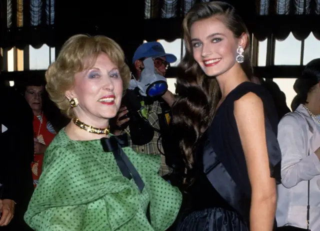 Paulina com Estée Lauder