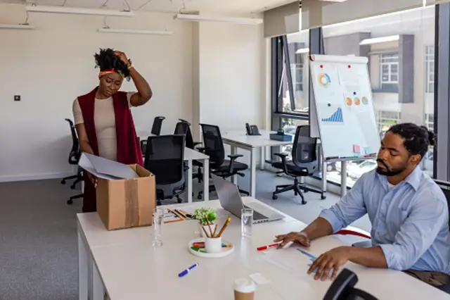 employés dans un bureau