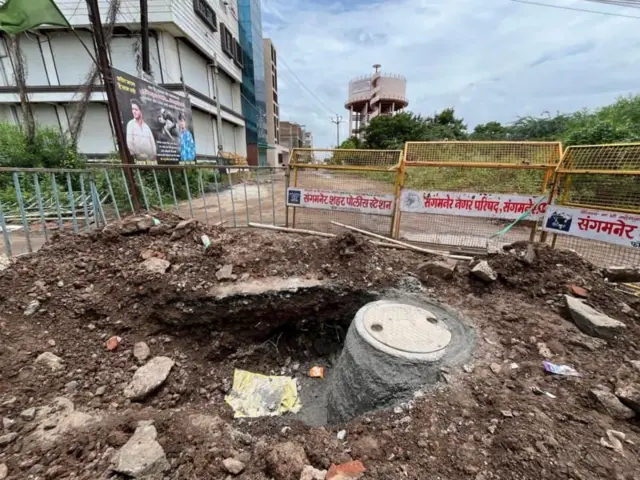 મેનહોલમાં દલિત સફાઈ કામદારનું મૃત્યુ, બીબીસી મરાઠી, મુસ્લિમ યુવકનું મૃત્યુ, સંગમનેર, હિંદુ મુસ્લિમ એકતા, બીબીસી ગુજરાતી 