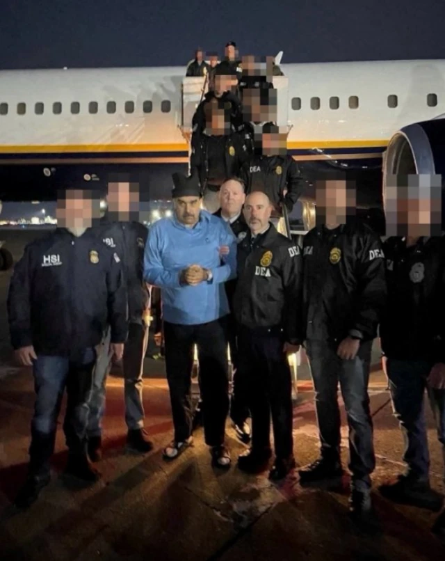 Maduro fue detenido por fuerzas estadounidenses y trasladado a Nueva York.
