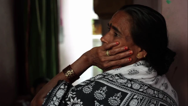 మత్స్యకారుల కుటుంబాల ఆందోళన