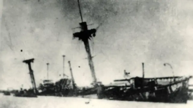 অপারেশন জ্যাকপটে ধ্বংসপ্রাপ্ত হয়ে ডুবে যাচ্ছে আরেকটি জাহাজ 