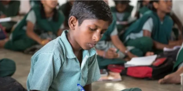 இந்தியா, பாஜக, திமுக, கல்வி, தமிழக அரசு, கட்டாயக்கல்வி உரிமைச்சட்டம்