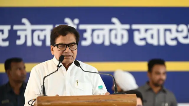 समाजवादी पार्टी के नेता रामगोपाल यादव