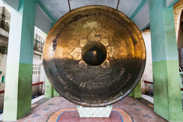 မန္တလေးကြေးသွန်း လက်စွမ်းပြ ကြေးမောင်းကြီး