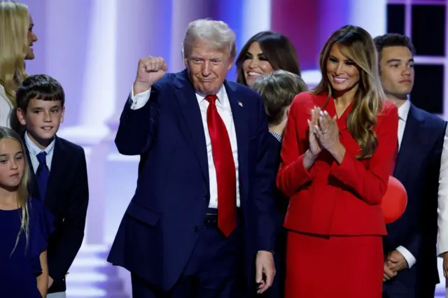 जुलाई में जब डोनाल्ड ट्रंप को आधिकारिक तौर पर राष्ट्रपति पद के लिए रिपब्लिकन पार्टी का उम्मीदवार चुना गया, मेलानिया उनके साथ मौजूद थीं