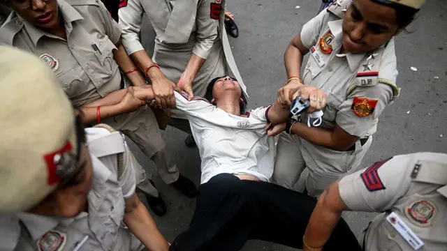 संसद मार्च