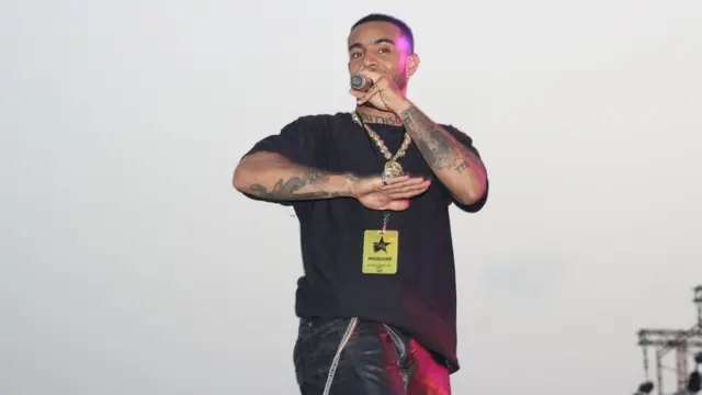 Vic Mensa on stage for di festival 