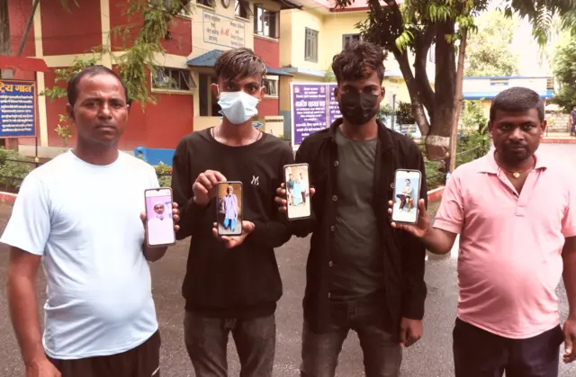 त्रिशूलीमा खसेको बसका सवार यात्रुका आफन्तजन