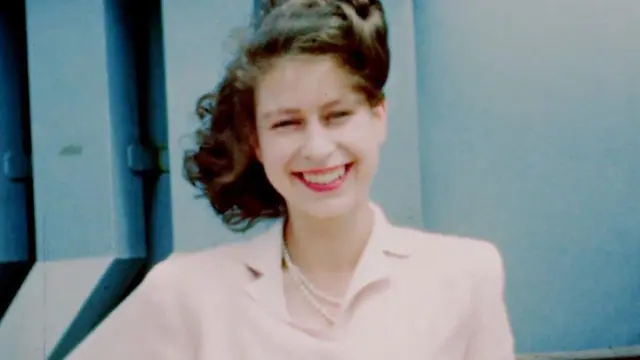 Sarauniya cike da murmushi