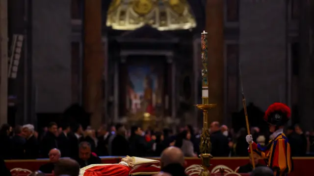 पोप बेनेडिक्ट सोह्रौँ