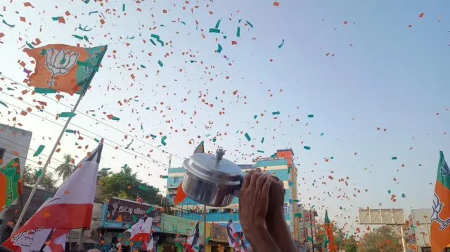 தேனி தொகுதி அமமுக அதிமுக திமுக டிடிவி தினகரன்