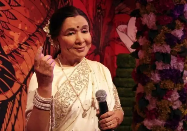 ஆஷா போஸ்லே காலமானார், மும்பை,