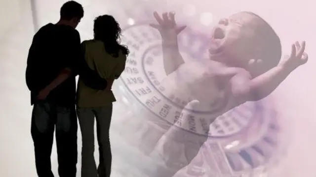 Колаж, на якому зображений чорний силует хлопця і дівчини, на задньому фоні - календар вагітності і новонароджена дитина, яку тримають на руках.