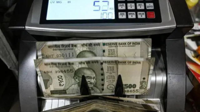 డబ్బులు