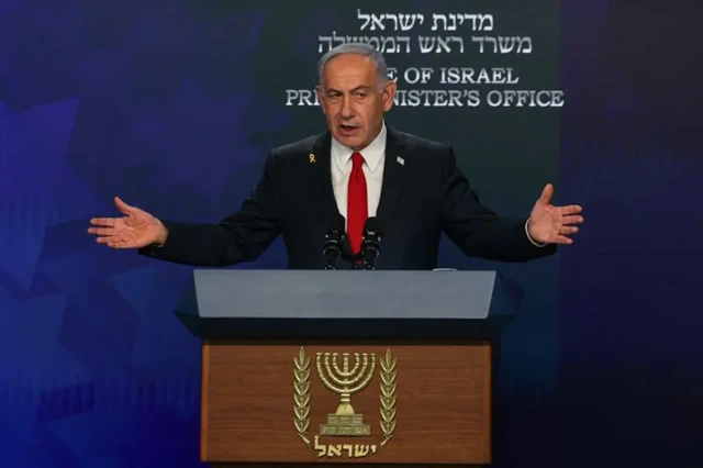 بنیامین نتانیاهو در حال سخنرانی