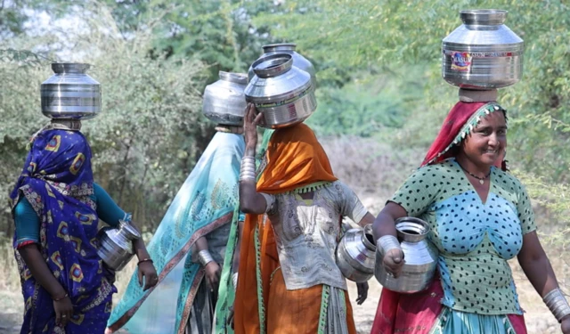 નરેન્દ્ર મોદી, સરદાર સરોવર ડૅમ અને પાણીની સમસ્યા