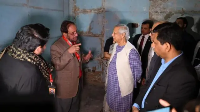 আয়নাঘর পরিদর্শনকালে গুমের শিকার ব্যক্তিদের অভিজ্ঞতা শোনেন প্রধান উপদেষ্টা
