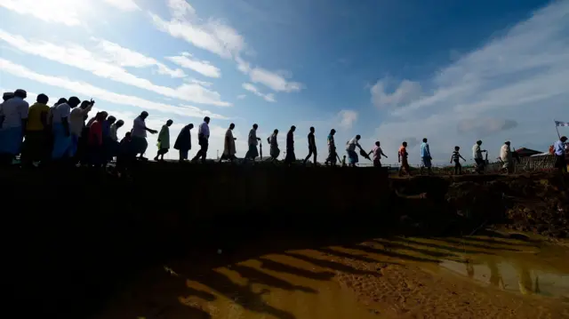 လူ သန်းဂဏန်းနီးပါး ထွက်ပြေးခဲ့ရတယ်လို့ ကုလ စစ်တမ်းတွေက ဆို