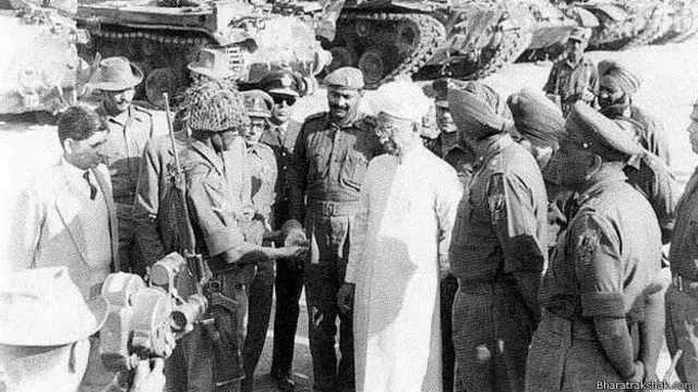 ‘ਅਸਲ ਮੋਰਚੇ’ ਭਾਰਤ ਦੇ ਤਤਕਾਲੀ ਰਾਸ਼ਟਰਪਤੀ ਡਾ਼ ਰਾਧਾਕ੍ਰਿਸ਼ਨਨ