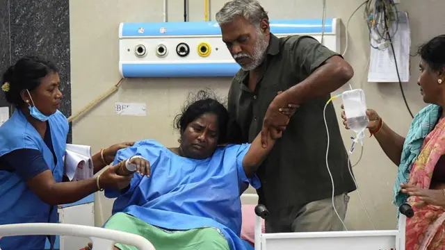 পদদলিত হয়ে হাসপাতালে চিকিৎসাধীন আছেন বহু মানুষ