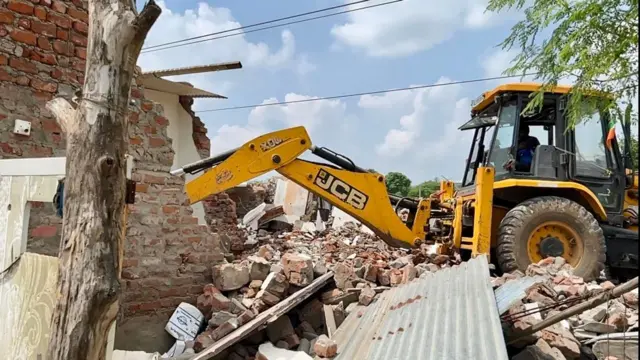 ગુજરાત, ગાંધીનગર, અમદાવાદ, દબાણ, અમત શાહ, નરેન્દ્ર મોદી