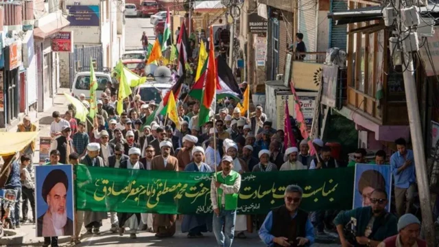 کارگل سالگرد انقلاب اسلامی ایران را جشن میگیرد