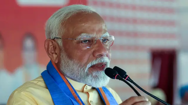 नरेंद्र मोदी