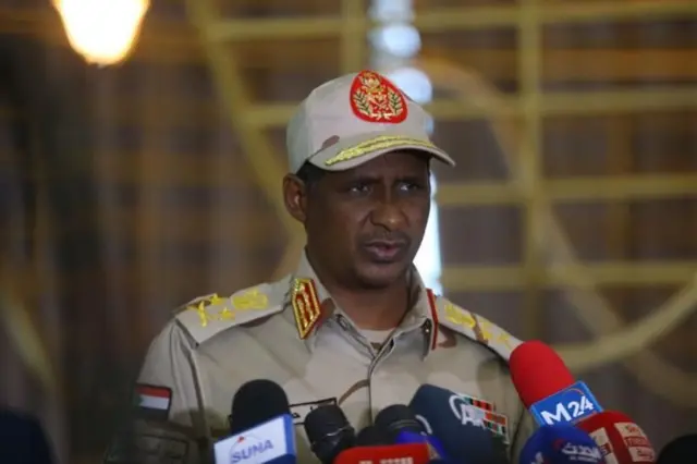 Le général rebelle Hemedti, qui a défié le leader soudanais al-Burhan, est considéré comme l'une des personnes les plus riches du pays.