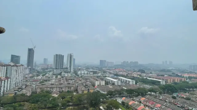 Foto kondisi udara di Selangor, Malaysia, Senin (02/10). 