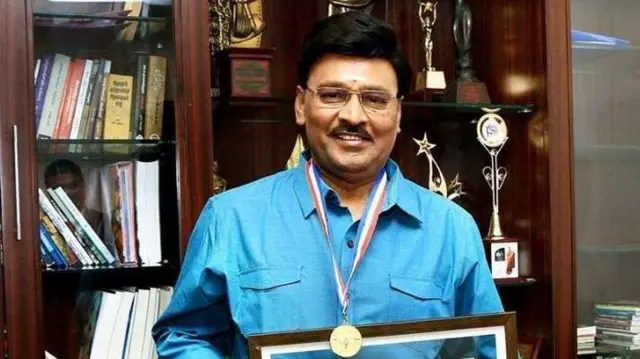 கதாநாயகன், இசை, வணிக அம்சங்கள் என எல்லாவற்றையும் தாண்டி திரைக்கதையே ஒரு படத்தின் உயிர்நாடி என்பதை நிரூபித்தவர் பாக்யராஜ்.