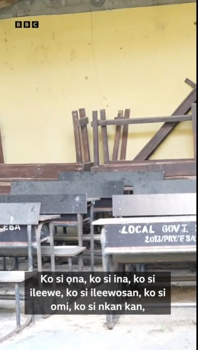 Ile ẹ̀kọ nilu Ẹ̀bá to kun fun aga onirin amọ to da paroparo